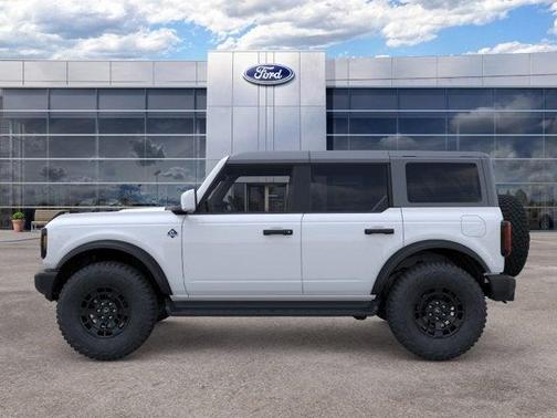 Oxford White 2026 Ford Bronco Outer Banks
