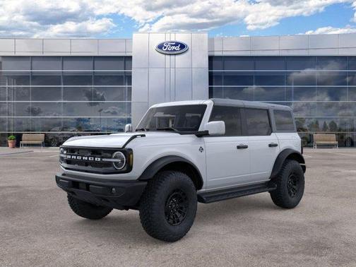 Oxford White 2026 Ford Bronco Outer Banks
