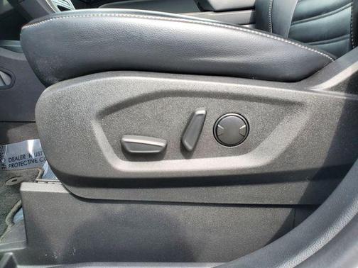 Oxford White 2023 Ford Edge SEL