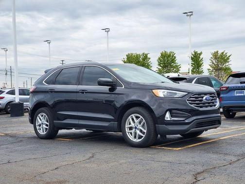 Black Metallic 2022 Ford Edge SEL