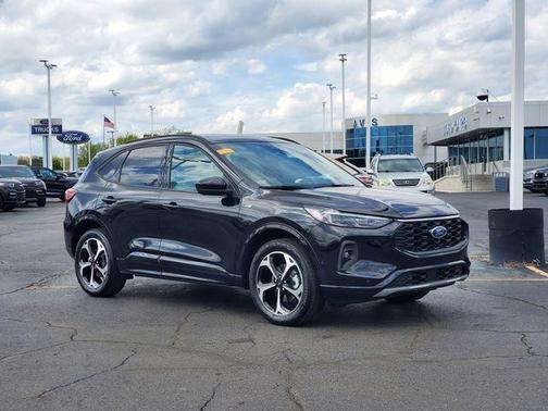 Black Metallic 2024 Ford Escape ST-Line Elite
