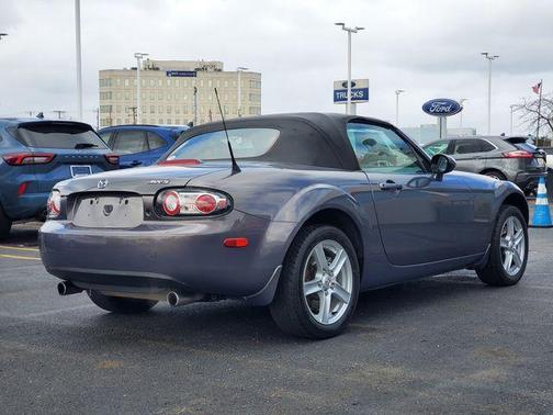 2006 Mazda MX-5 Miata 