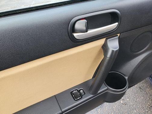 2006 Mazda MX-5 Miata 