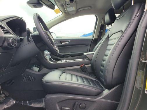 Green Metallic 2023 Ford Edge SEL