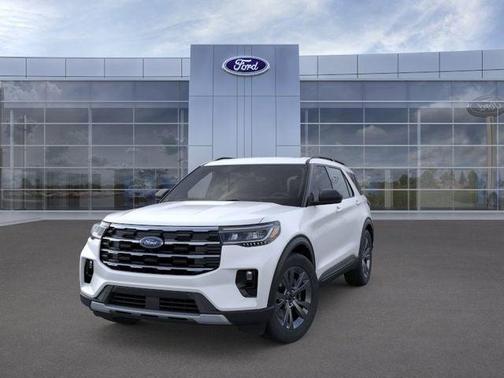 Estate Green / Warm Gray Metallic 2026 Ford Explorer Active