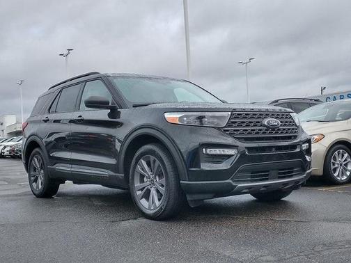 Photo 1 of 45 of 2021 Ford Explorer XLT