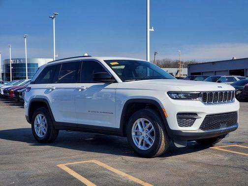 2023 Jeep Grand Cherokee Laredo
