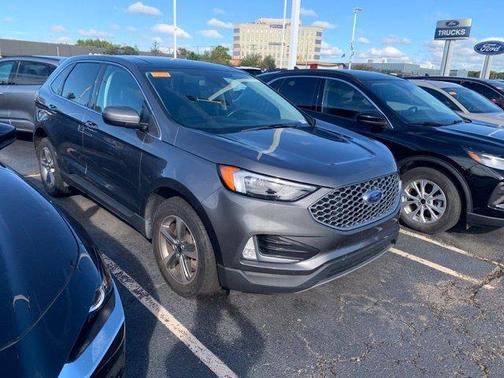 Gray Metallic 2023 Ford Edge SEL