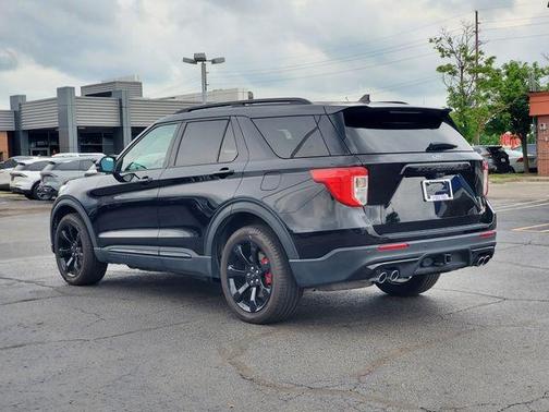 Black Metallic 2023 Ford Explorer ST