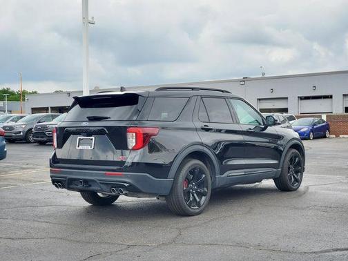 Black Metallic 2023 Ford Explorer ST