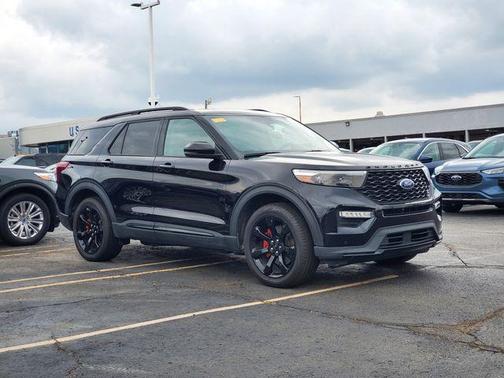 Black Metallic 2023 Ford Explorer ST