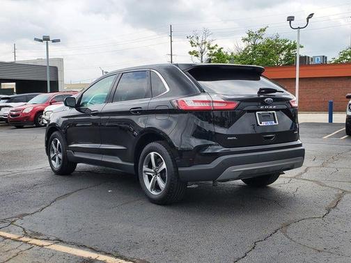 Black Metallic 2023 Ford Edge SEL