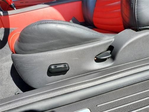 2002 Ford Thunderbird 