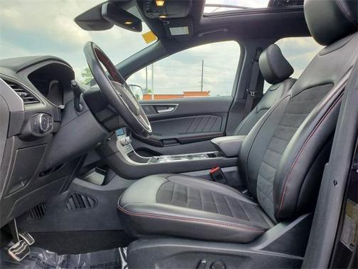 2022 Ford Edge ST Line