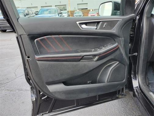 2022 Ford Edge ST Line