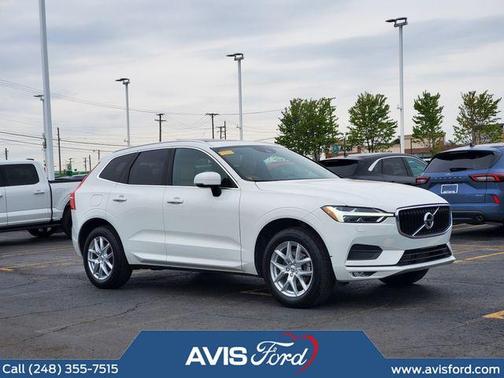 White 2020 Volvo XC60 T5 Momentum