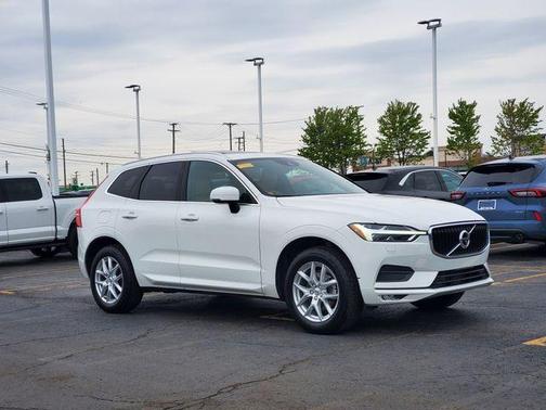 White 2020 Volvo XC60 T5 Momentum