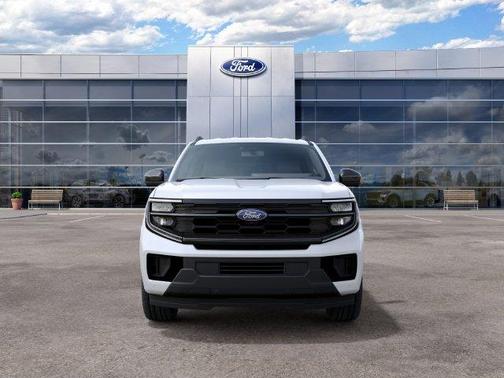 White Metallic 2027 Ford Expedition ACTIVE