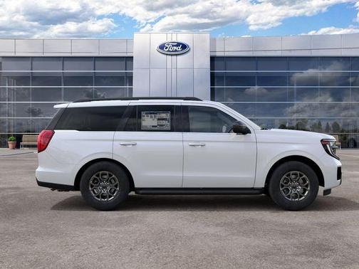 White Metallic 2027 Ford Expedition ACTIVE