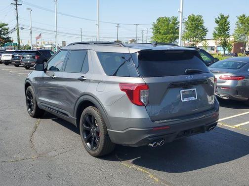 Gray Metallic 2023 Ford Explorer ST