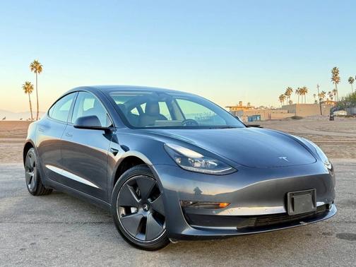 2022 Tesla Model 3 Standard Range