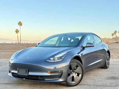 2022 Tesla Model 3 Standard Range