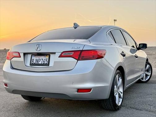 2013 Acura ILX 2.0L Technology