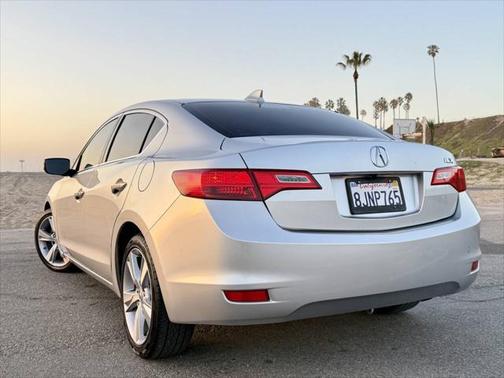 2013 Acura ILX 2.0L Technology