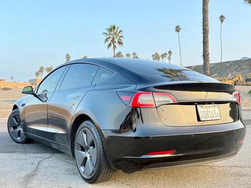 2022 Tesla Model 3 Standard Range