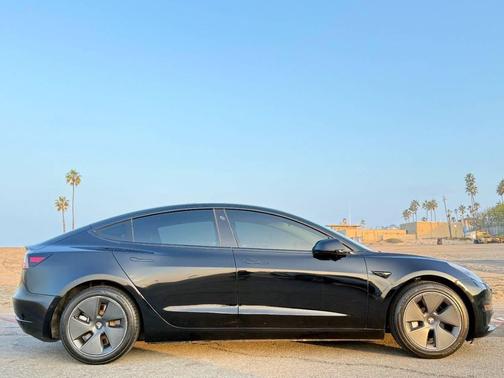 2022 Tesla Model 3 Standard Range