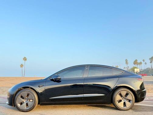 2022 Tesla Model 3 Standard Range