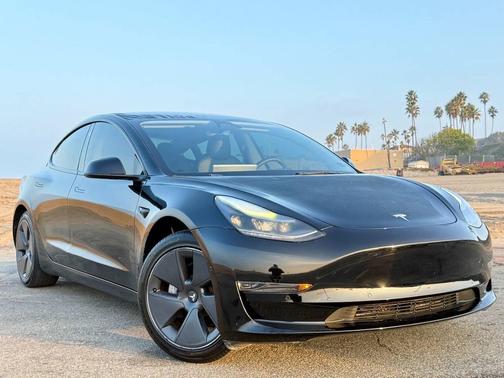 2022 Tesla Model 3 Standard Range