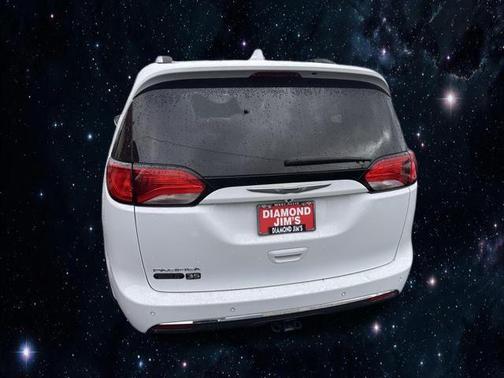 2020 Chrysler Pacifica Touring-L Plus