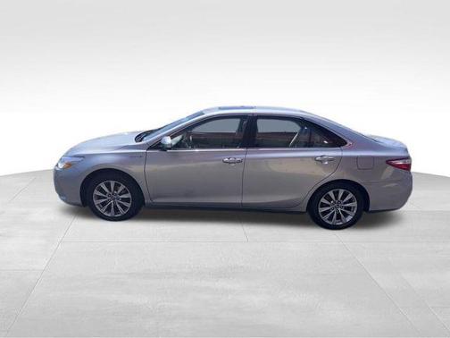 Celestial Silver Metallic 2016 Toyota Camry Hybrid XLE