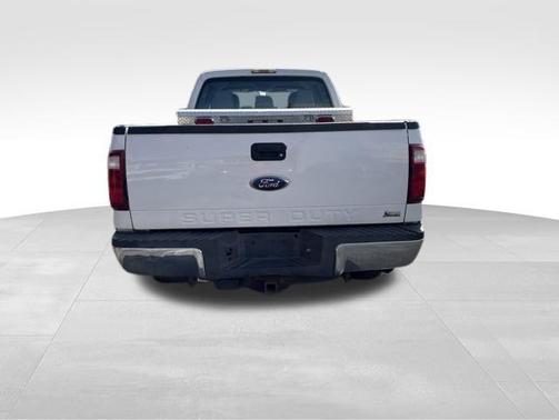 Oxford White 2011 Ford F-250 XL