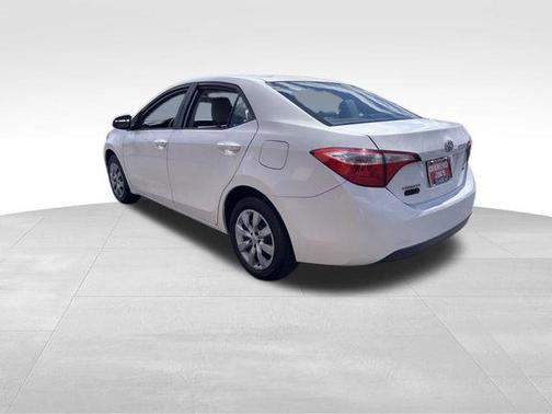 Super White 2016 Toyota Corolla LE