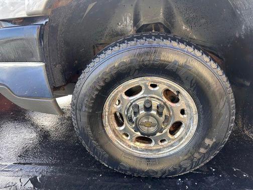 2004 Chevrolet Silverado 2500 LT H/D Extended Cab