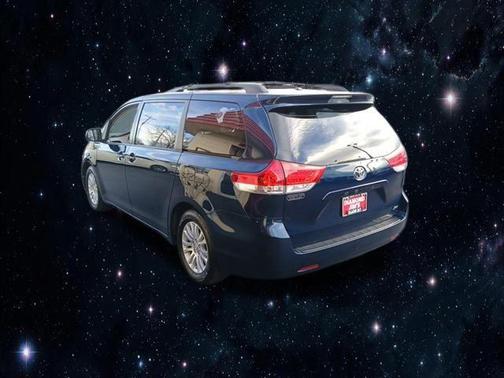 2011 Toyota Sienna XLE