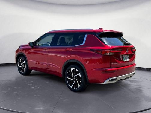 Red Diamond 2022 Mitsubishi Outlander SEL S-AWC