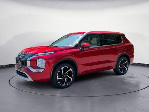 Red Diamond 2022 Mitsubishi Outlander SEL S-AWC