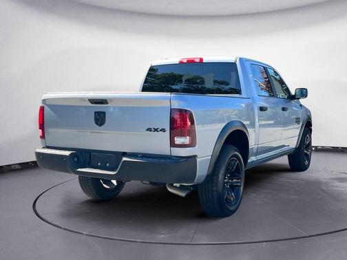 2024 RAM 1500 Classic Warlock Crew Cab 4x4 5'7' Box