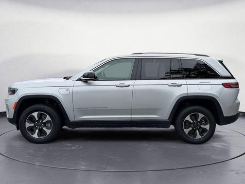 Silver Zynith 2024 Jeep Grand Cherokee 4xe Base