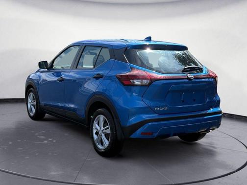2023 Nissan Kicks S