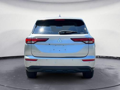 2022 Mitsubishi Outlander ES 2.5 S-AWC