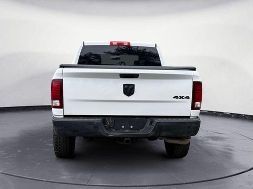 Bright White Clearcoat 2022 RAM 1500 Classic SLT