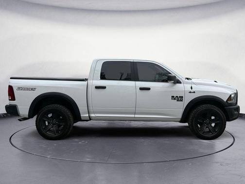 Bright White Clearcoat 2022 RAM 1500 Classic SLT