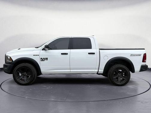 Bright White Clearcoat 2022 RAM 1500 Classic SLT