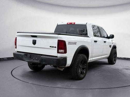 Bright White Clearcoat 2022 RAM 1500 Classic SLT