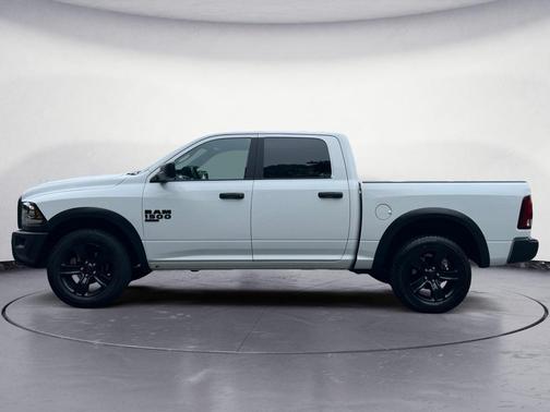 2024 RAM 1500 Classic Warlock Crew Cab 4x4 5'7' Box