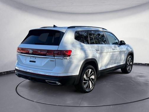 2024 Volkswagen Atlas 2.0T SE w/Technology 4MOTION